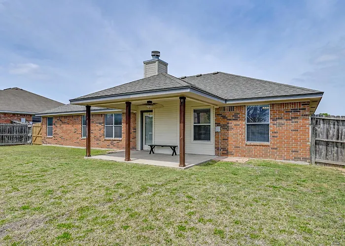 Holiday home 8 Mi To Hood! Family W/ Patio & Yard Killeen