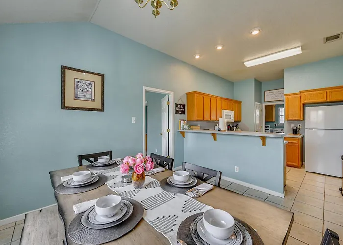 8 Mi To Hood! Family W/ Patio & Yard Holiday home