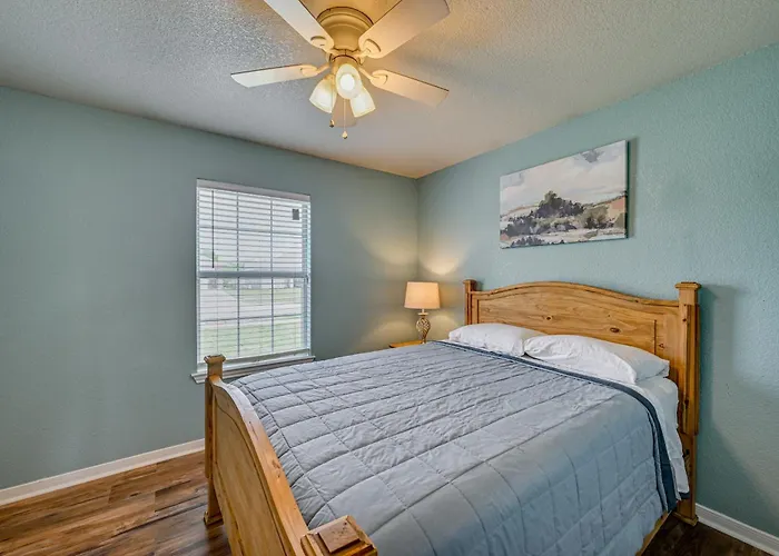 Holiday home 8 Mi To Hood! Family W/ Patio & Yard Killeen
