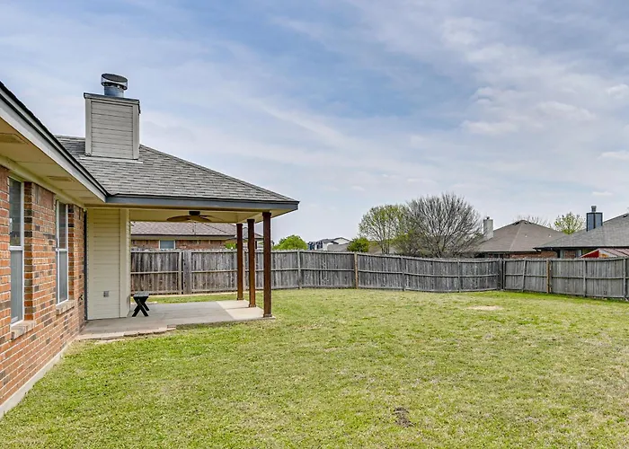 Holiday home 8 Mi To Hood! Family W/ Patio & Yard